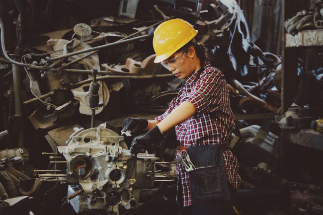 suivre une formation dans le secteur de l'industrie