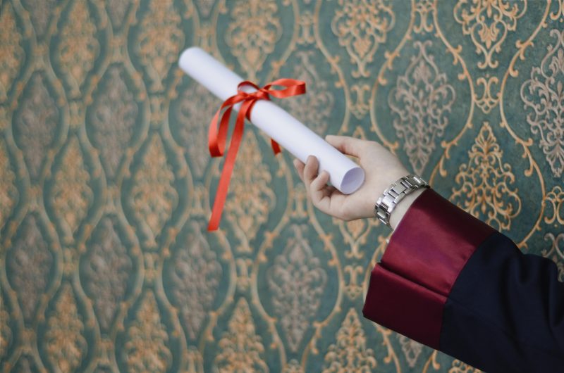 Comment récupérer son diplôme après plusieurs années ? - Génération